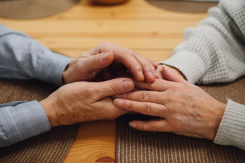 Guarire insieme: le reti di cura di prossimità che trasformano i quartieri in luoghi di solidarietà attiva